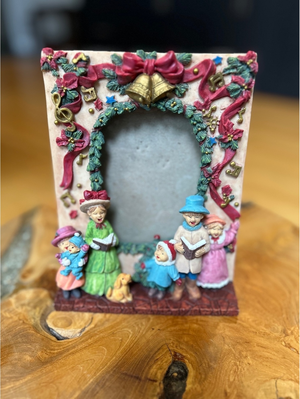 Vintage Christmas Carolers Resin Photo Frame with Music Notes and Bells